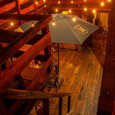 Kamazoztz Hostel And Travel Antigua Екстериор снимка