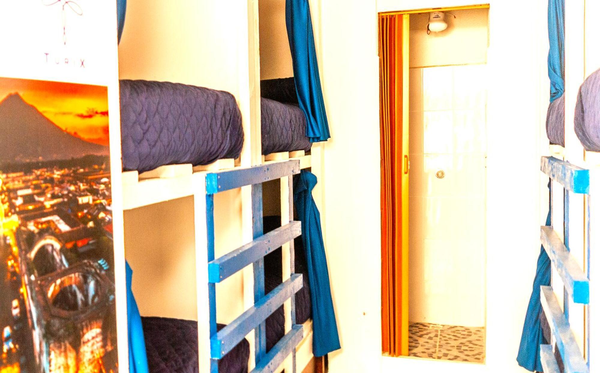 Kamazoztz Hostel And Travel Antigua Екстериор снимка