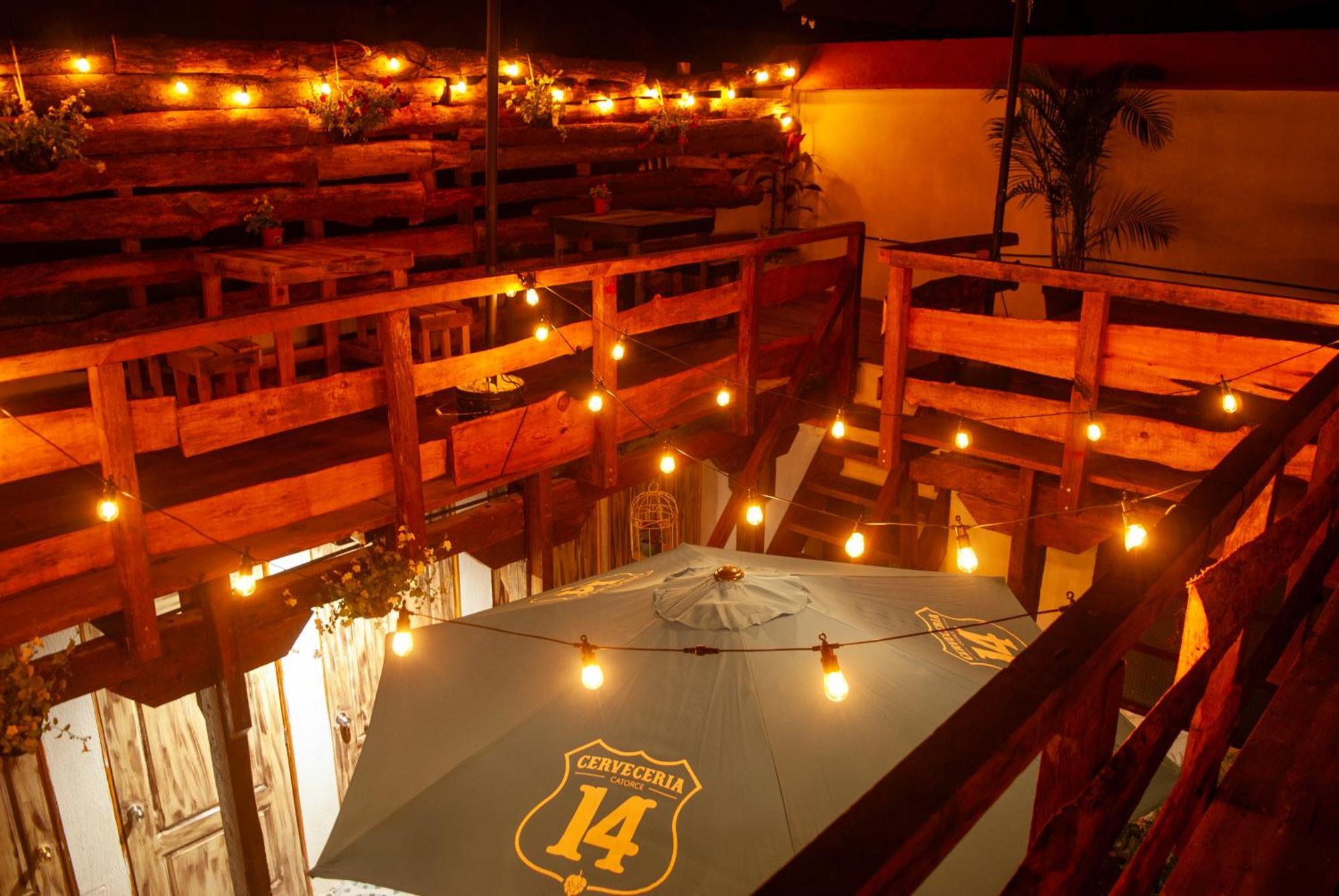 Kamazoztz Hostel And Travel Antigua Екстериор снимка