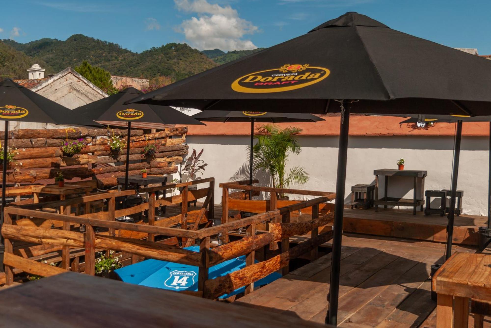 Kamazoztz Hostel And Travel Antigua Екстериор снимка
