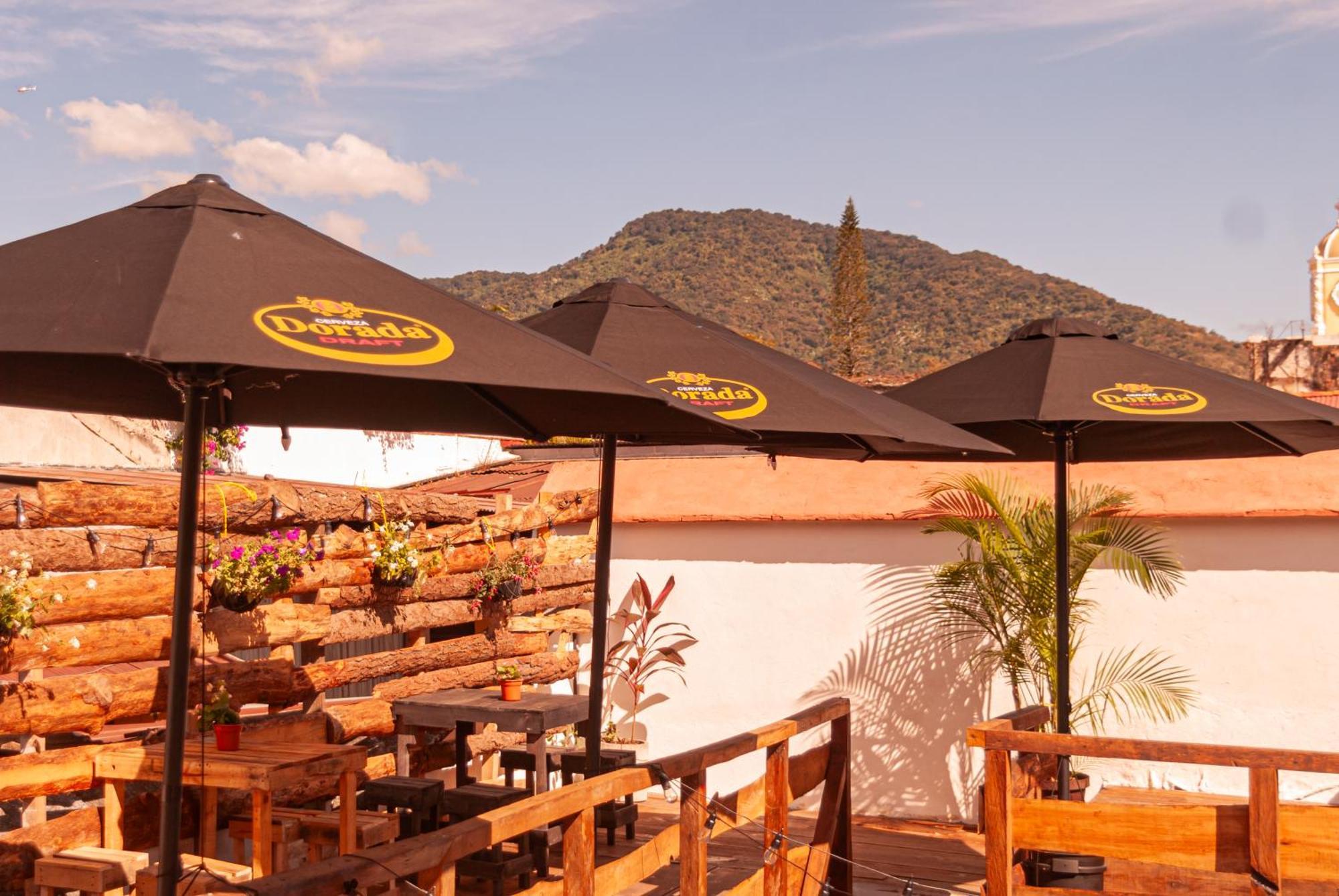 Kamazoztz Hostel And Travel Antigua Екстериор снимка