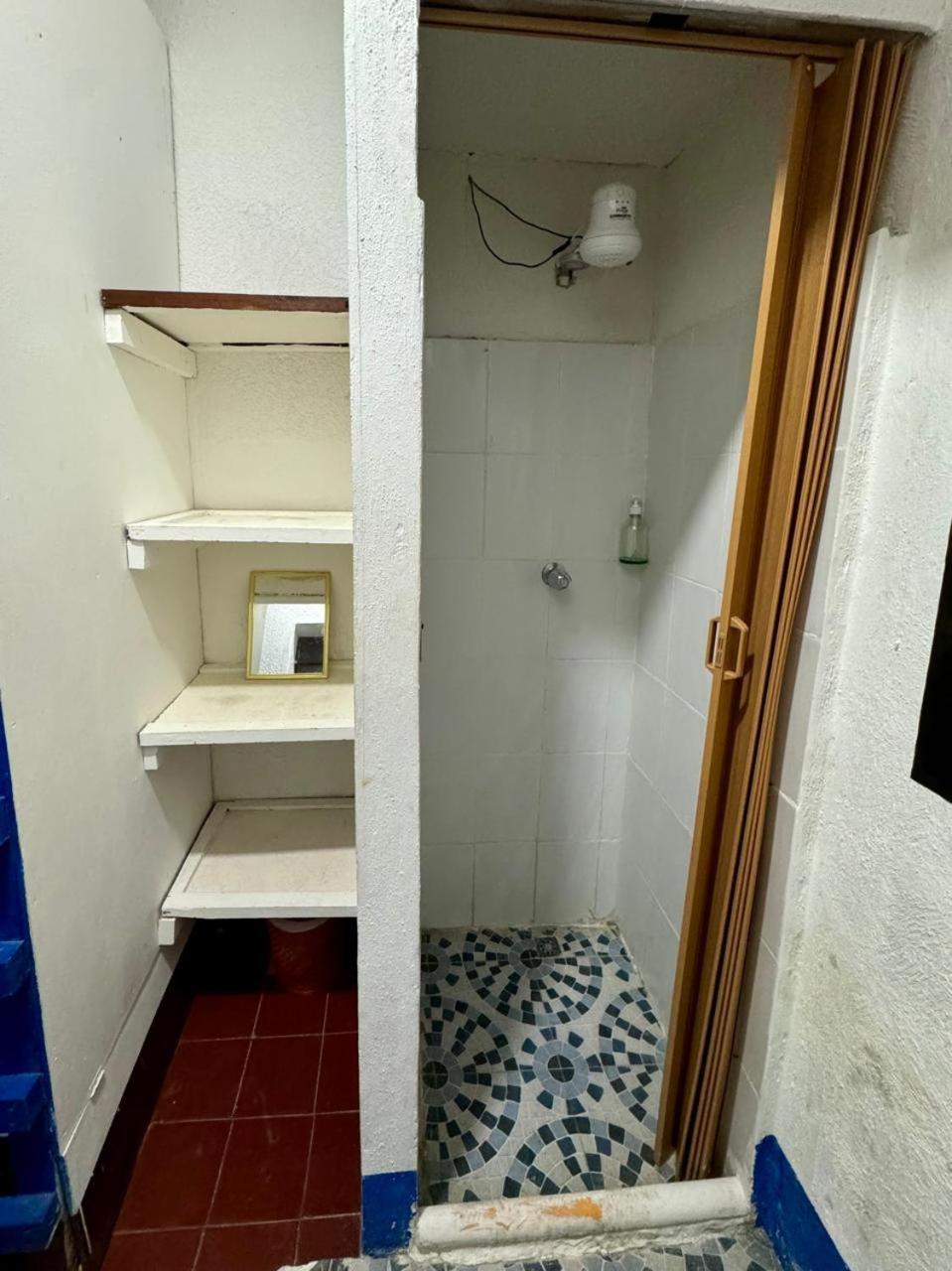 Kamazoztz Hostel And Travel Antigua Екстериор снимка