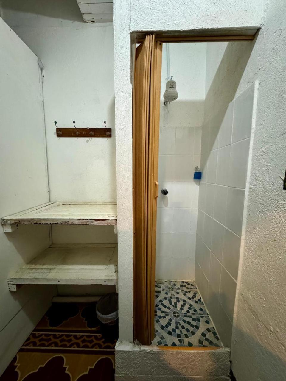 Kamazoztz Hostel And Travel Antigua Екстериор снимка