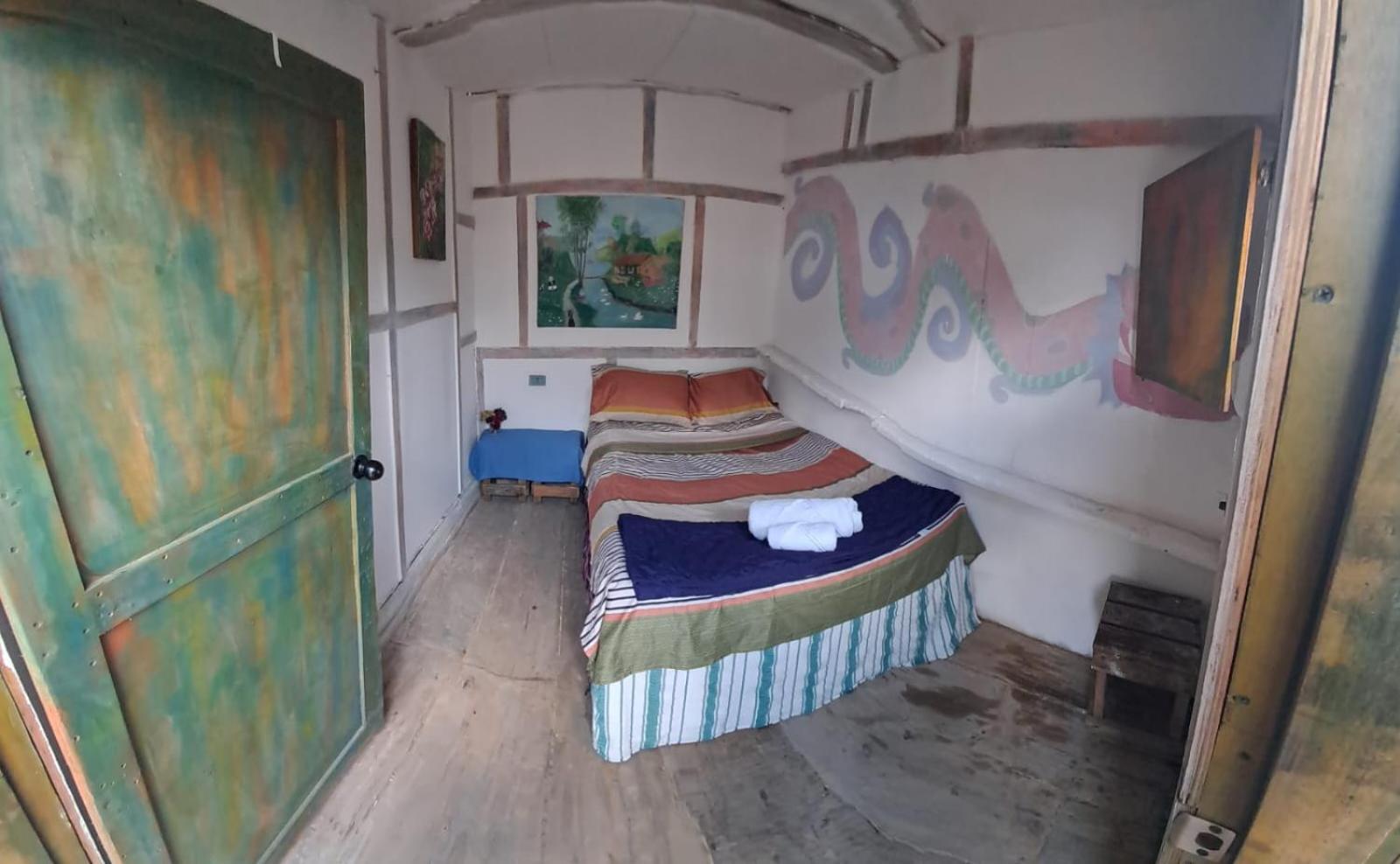 Kamazoztz Hostel And Travel Antigua Екстериор снимка